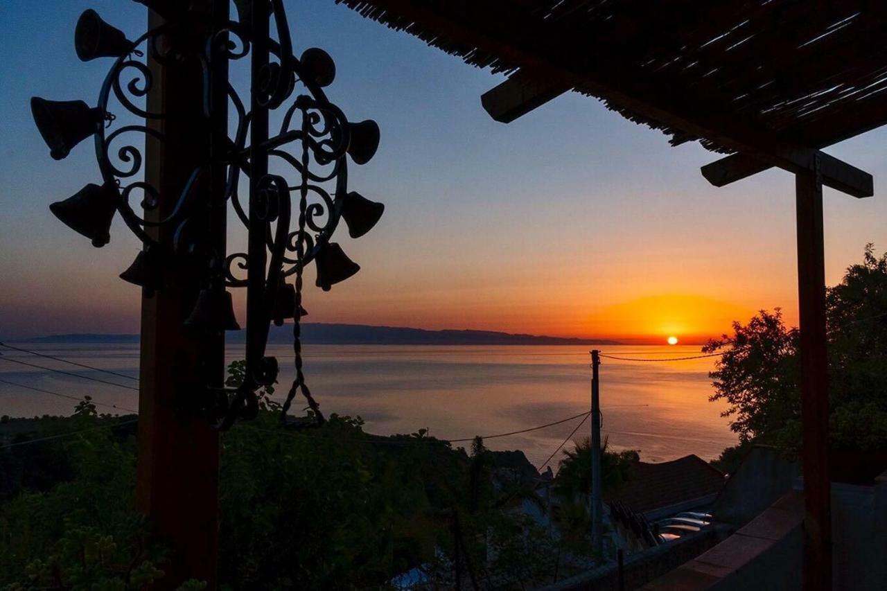 Bed and Breakfast Casa La Via del Mare Taormina Esterno foto